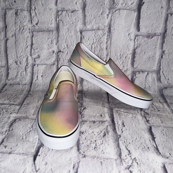 Vans Classic Slip On (Aura‎ Shift) Multicolor True White Womens Size 5 1/2 - Picture 1 of 7